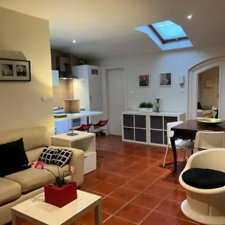 3 Bedrooms In Campolide - 60 1b * Лісабон
